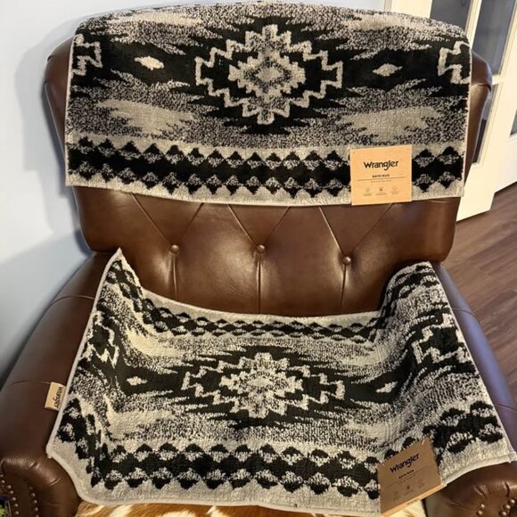 Wrangler Other - Set of 2 Wrangler Gray & Black Bathroom Rugs New
